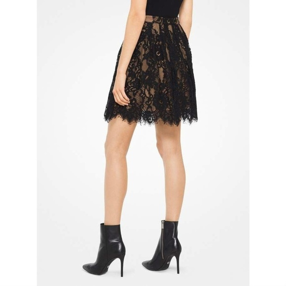 💕MICHAEL MICHAEL KORS💕 Black Scallop Lace Skirt - Picture 3 of 8